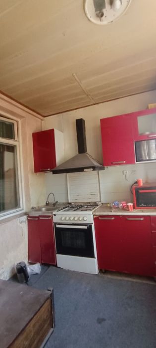 Продаётся под нежилой помищенияа цена викуп чиланзар 12кв