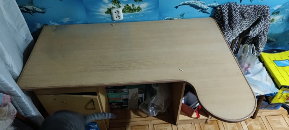 Стол компьютерный