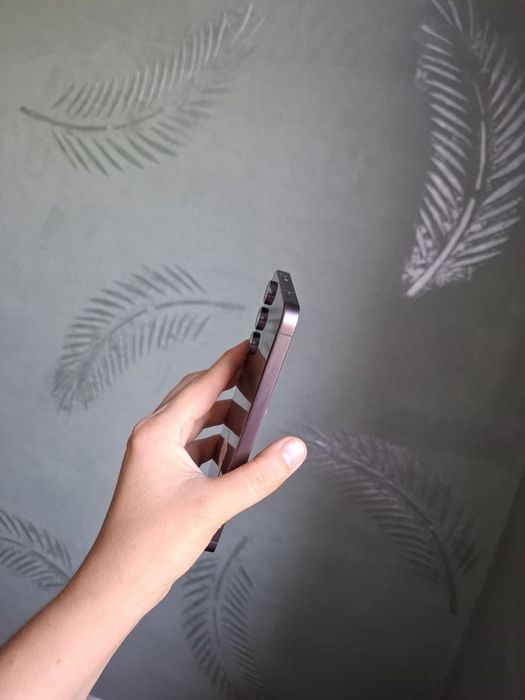 Samsung S 24 FE 8/256 gb xotira 5 G