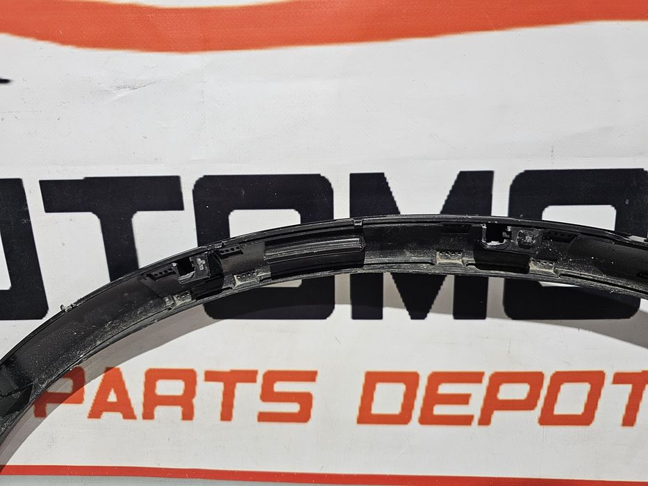 Bandou aripa stanga fata Porsche Macan Turbo dupa 2024 cod 95C853717N