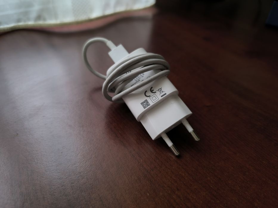 Încărcător de telefon (rețea ZTE)