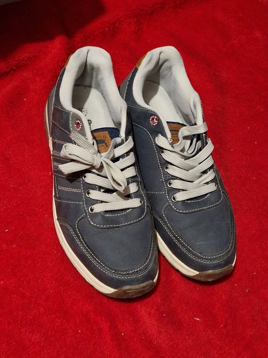 Adidasi sport nr 40