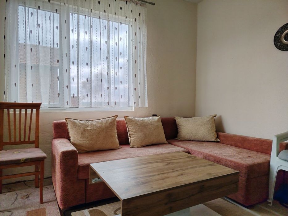 Продавам Масивна Къща в село Трояново