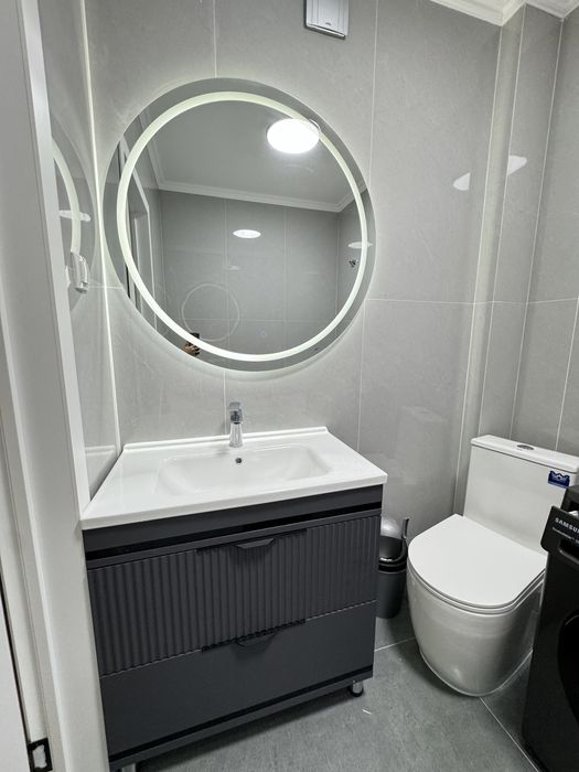 Раковина с зеркалом