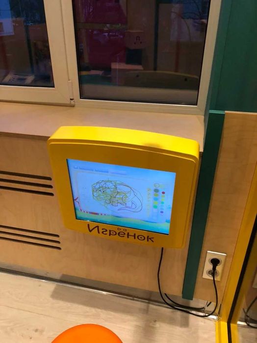 Bolalar uchun o‘yin va chizish kompyuteri sensorli ekran “Igryonek”