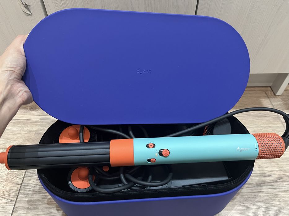 Продам dyson airwrap срочно