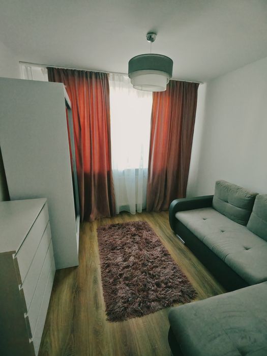 Închiriez apartament  3 camere Trivale Complex 1