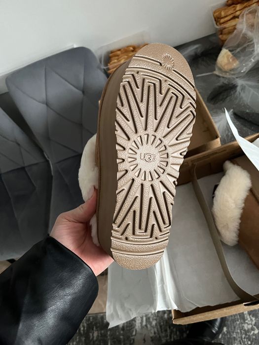 Saboții UGG , NOU 38