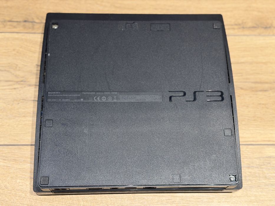 Sony Playstation 3 Slim PS3 320 GB + 2 jocuri/ games