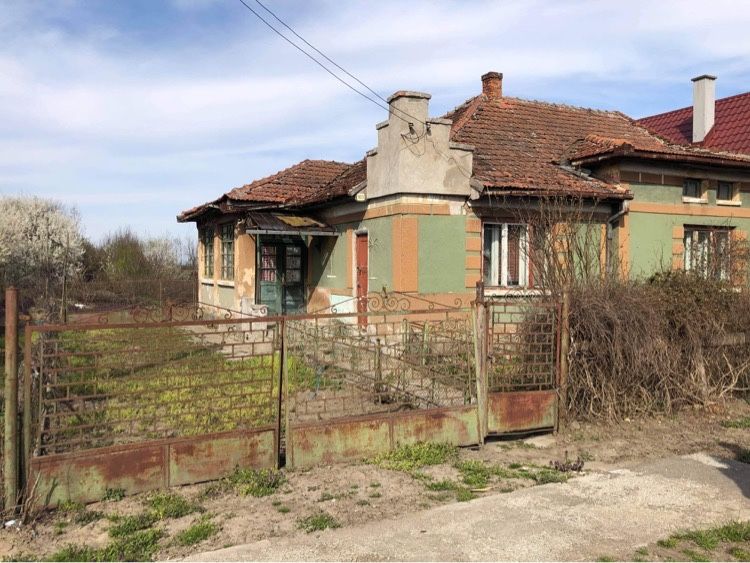 Teren intravilan de vânzare, Petin