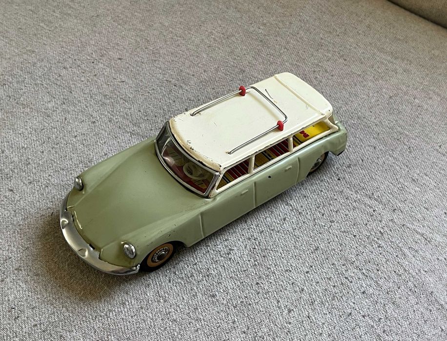 Masinuta de colectie din tabla MF-720 cu frictiune Citroen DS China