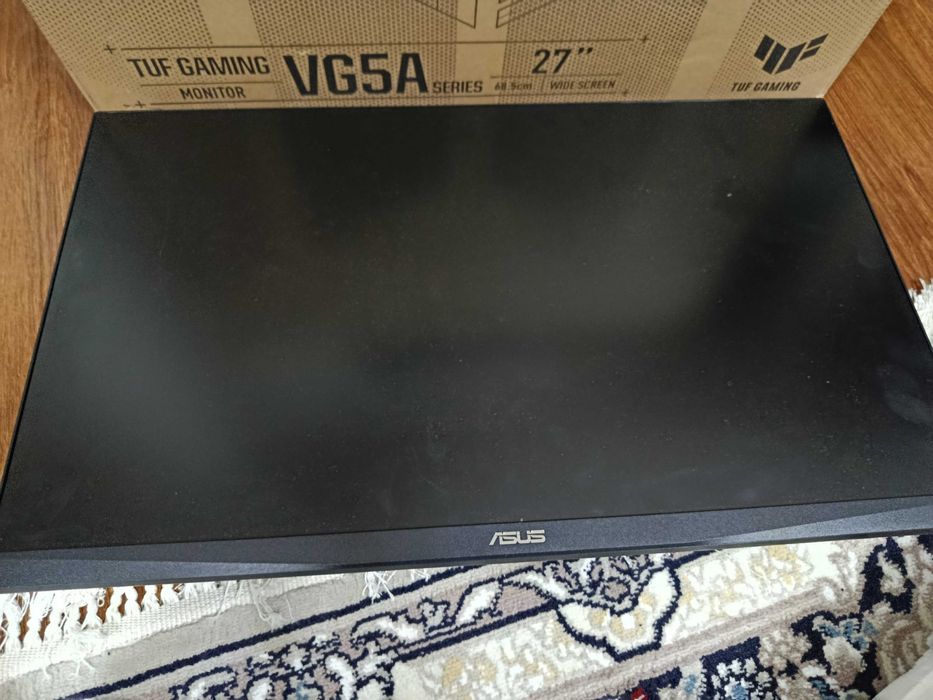 Монитор Asus 27 экран разбит