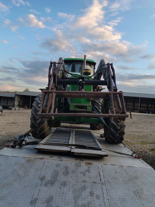 Dezmembrez Tractor John Deere 3040 cu incarcator frontal