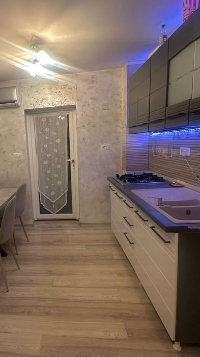 Mobilă de bucătărie