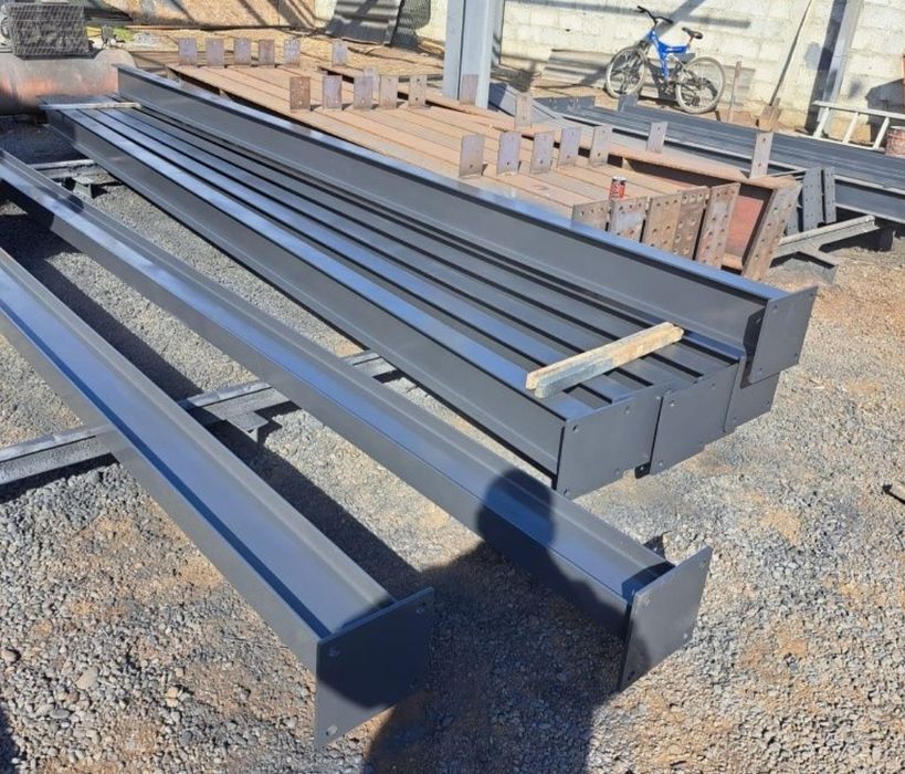 STOC Structuri metalice 2000€ buc 200mp