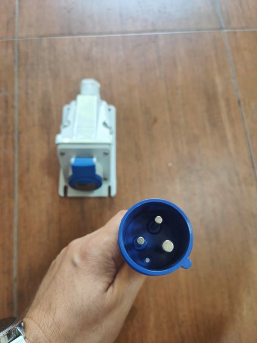 Adaptor 16A TESLA