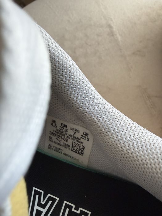 Бели маратонки Puma