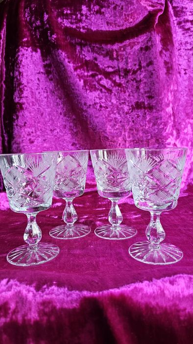 Фужеры ,количество на фотографии