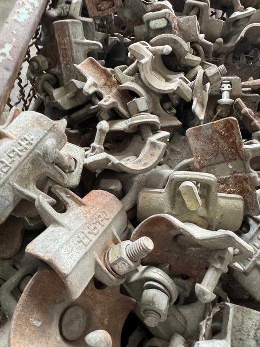 De vanzare/ chirie schela metalica model italian