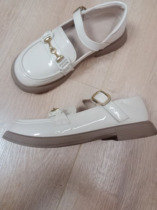 Школьные туфли для девочек