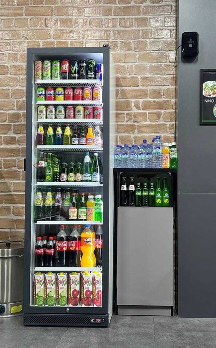 Vitrina haladilnik. Витрина холодильник. Витринные холодильники.