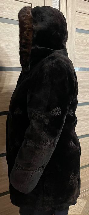 Продам шубу цигейковую