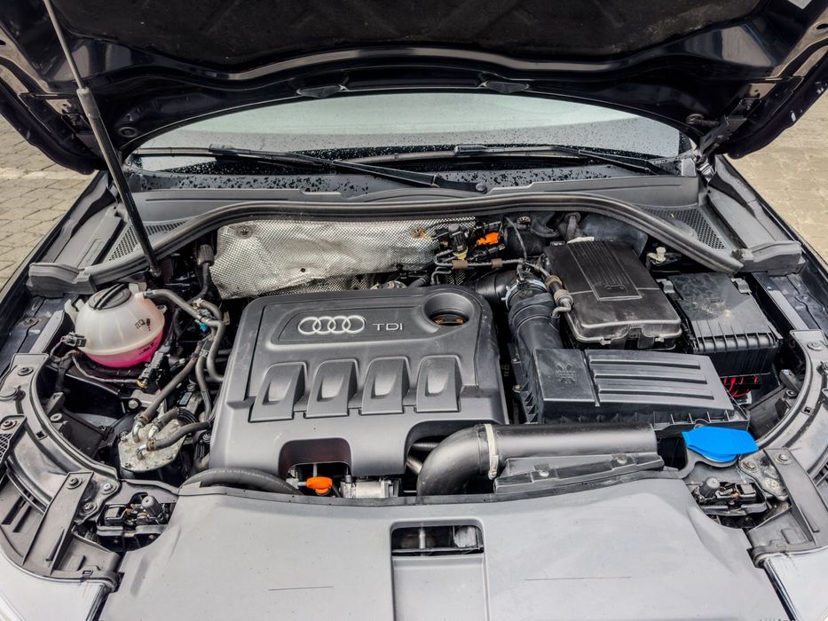 Audi Q3. 2.0 tdi. 177 cp. Automat