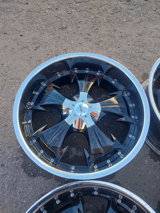 Диски R22 с полкой. Разболтовка 5×150.