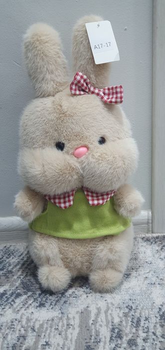 Мягкие игрушки пингвин и заяц