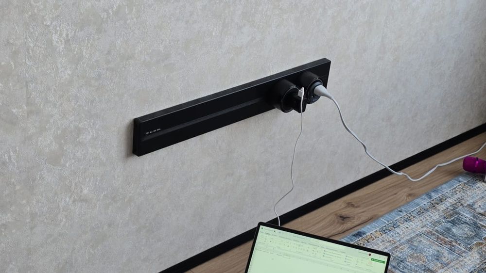 Трековая розетка