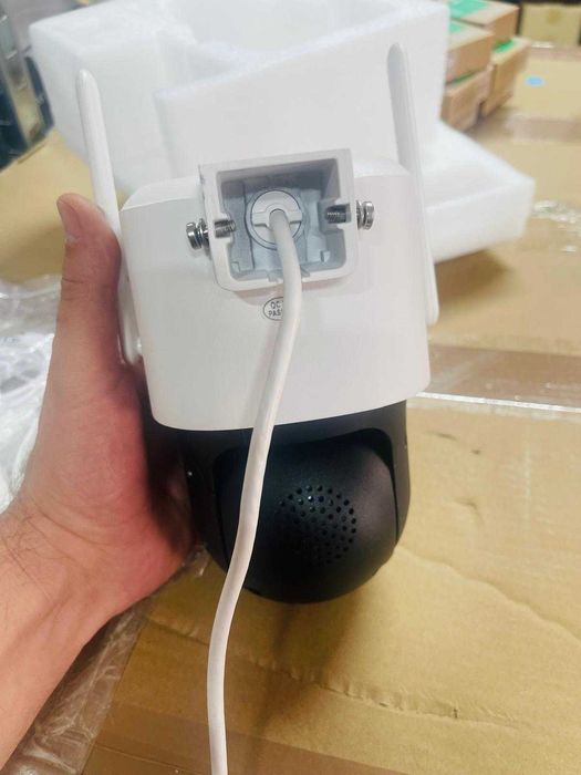 Cameră de supraveghere exterioară Reolink 4K 8MP cu Wi-Fi 6 și funcție PTZ, cu urmărire automată