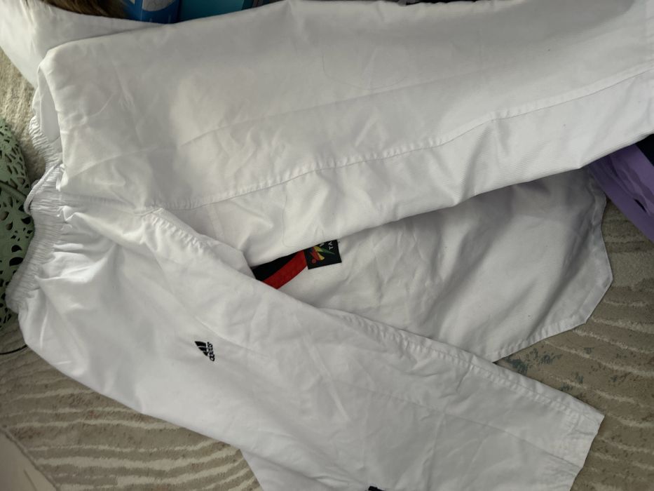 Продам костюм для каратэ