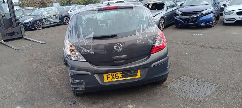 Dezmembrari / Dezmembrez Opel (Vauxhall) Corsa D A12XER cutie viteze manuală 5 trepte ML5 cod culoare GWH