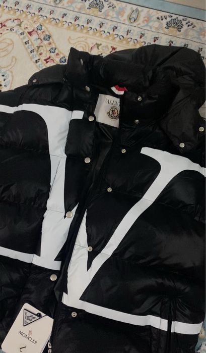 Куртка Valentino x Moncler
