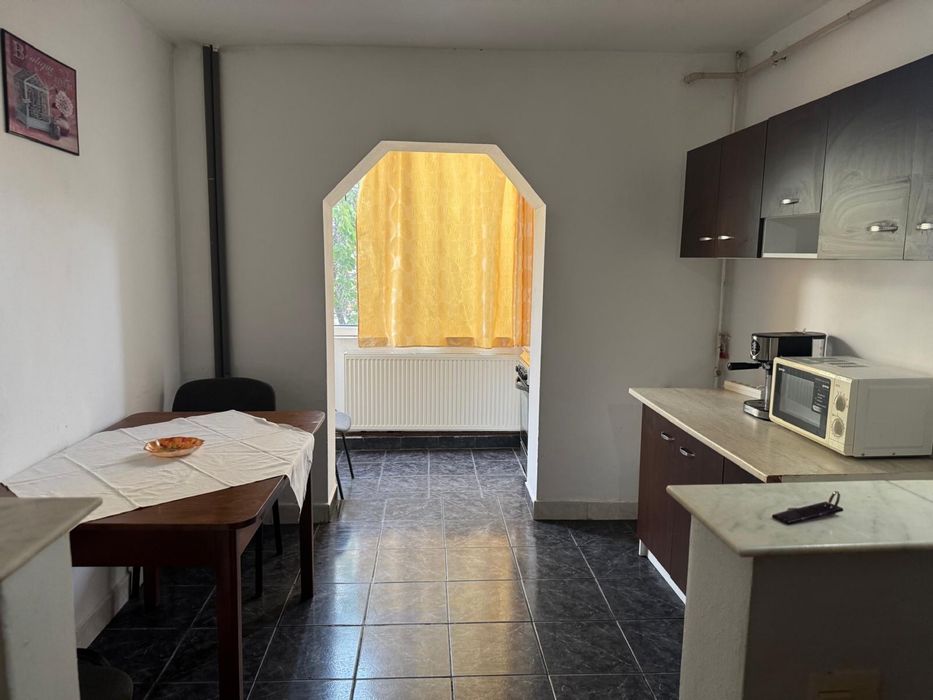 Inchiriez apartament 2 camere deconandat  Micalaca strada Milova