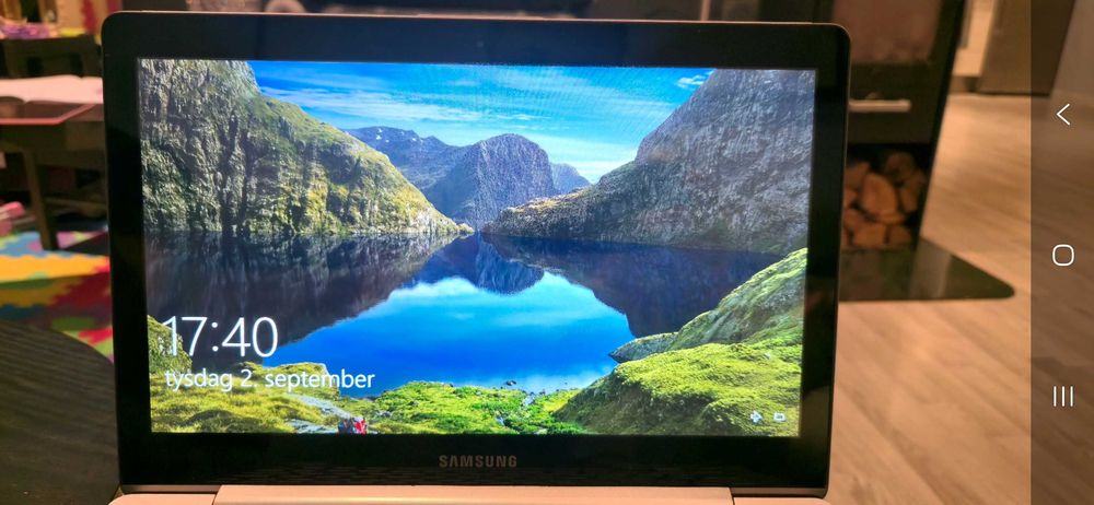 Laptop Samsung i5, touchscreen