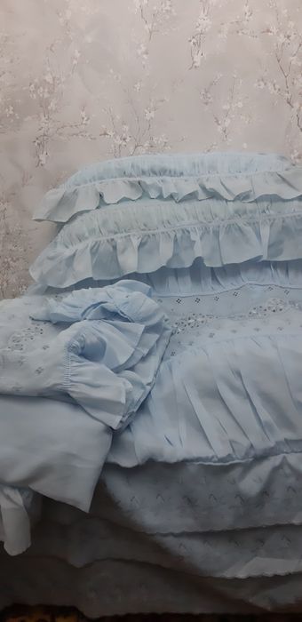 Ценителям настоящего декора и искусства!Покрывало нежно-голубое в комп