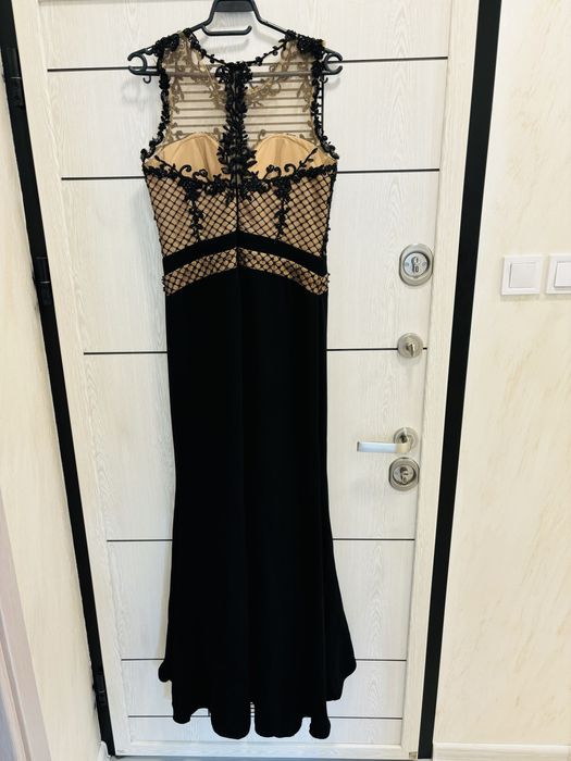 Дълга официална рокля