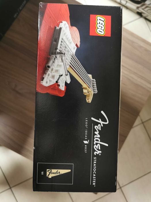 LEGO® Ideas 21329 Fender® Stratocaster™ Лего КитараФендър Стратокастер