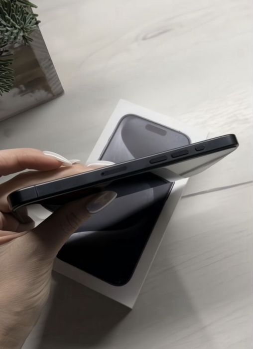 iPhone 15 Pro 256GB с гарантией