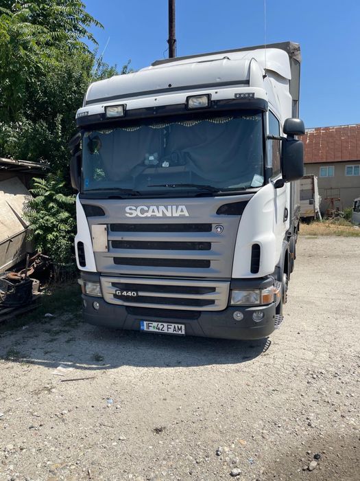 Camion cu remorca