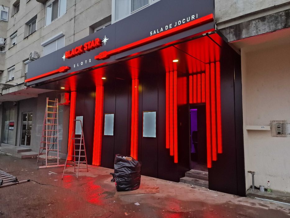 Reclame luminoase litere volumetrice casete luminoase firme