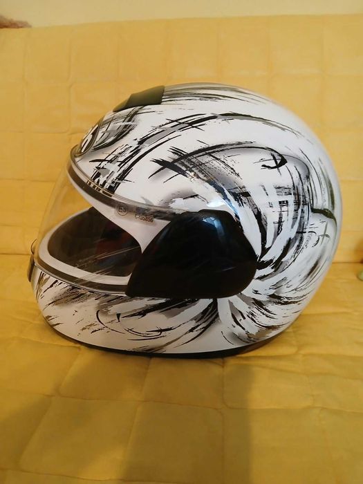 Каска за мотор Airoh