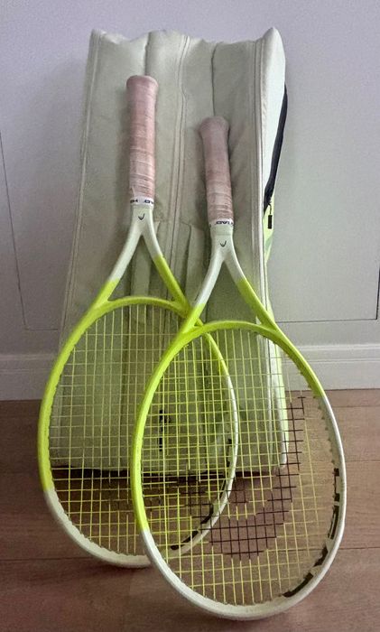 Set 2 rachete tenis Head Extreme MP 2024 mâner L4 + geanta termobag XL Head Tour