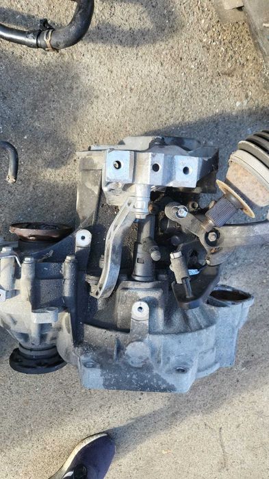 Cutie viteza Vw Golf 6 2.0tdi  cod: L L L -