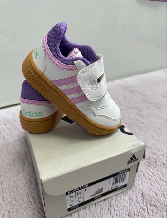 Адидас Маратонки за момиче