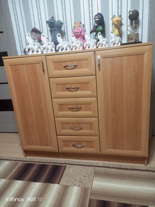 Продам тумбу от телевизора.размер 115x60x40