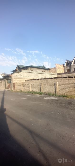 Olmazor rayo'nda ohunboboyevda 2 sotix fasati 10*20 ichkarisiga 75000$