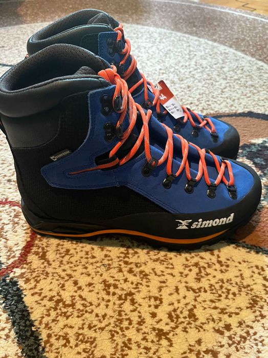 Bocanci barbati alpinism