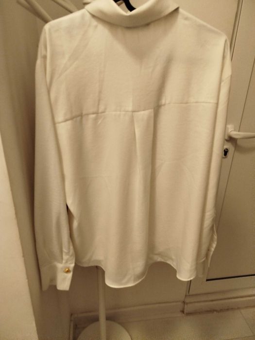 Риза сатен на Зара